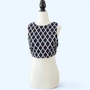 Forever 21 Women’s Diamond Pattern Black White Party Cute Crop Top Small